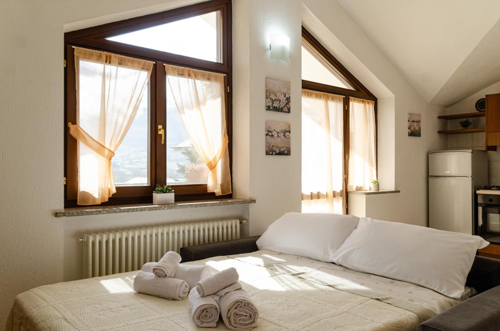 Sarre Skyline Apartment - Relax In Valle D'Aosta Bagian luar foto